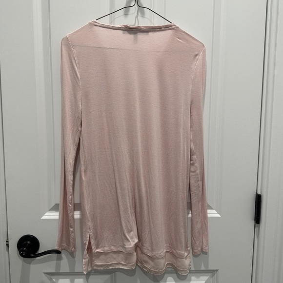 V Neck Flowy Blouse - Picture 3 of 4